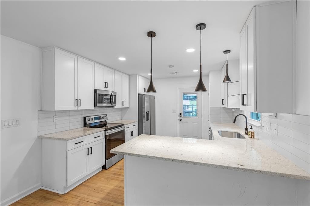 4 bedroom, 2 bathroom, 1,274 sq ft single family residence for rent at 844 Deckner Avenue, Atlanta, GA 30310 for $2,650 a month — photo 8