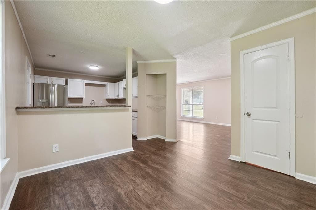 3 bedroom, 3 bathroom, 1,450 sq ft single family residence for sale at 6223 Marbut Farms Lane, Lithonia, GA 30058 — photo 6