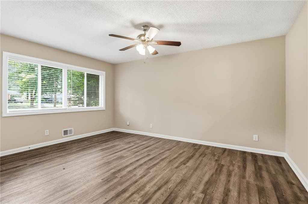 3 bedroom, 2 bathroom, 1,413 sq ft single family residence for sale at 1089 Canal Street, Decatur, GA 30032 — photo 10