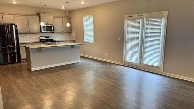 4 bedroom, 3 bathroom, 2,452 sq ft single family residence for sale at 3604 Wartrace Drive, Atlanta, GA 30331 — photo 4