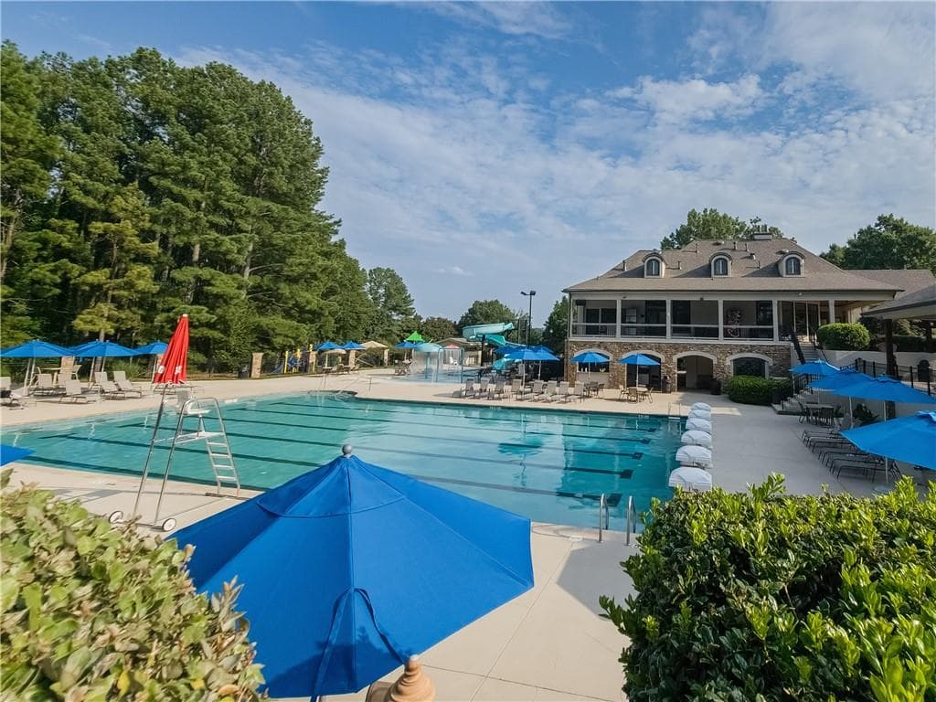 5 bedroom, 5 bathroom, 6,242 sq ft single family residence for rent at 7335 Craigleith Drive, Duluth, GA 30097 for $4,200 a month — photo 8