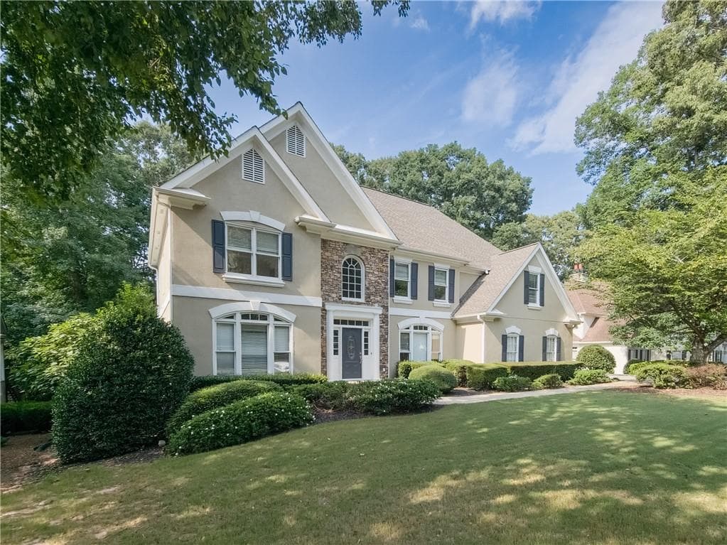 5 bedroom, 5 bathroom, 6,242 sq ft single family residence for rent at 7335 Craigleith Drive, Duluth, GA 30097 for $4,200 a month — photo 10