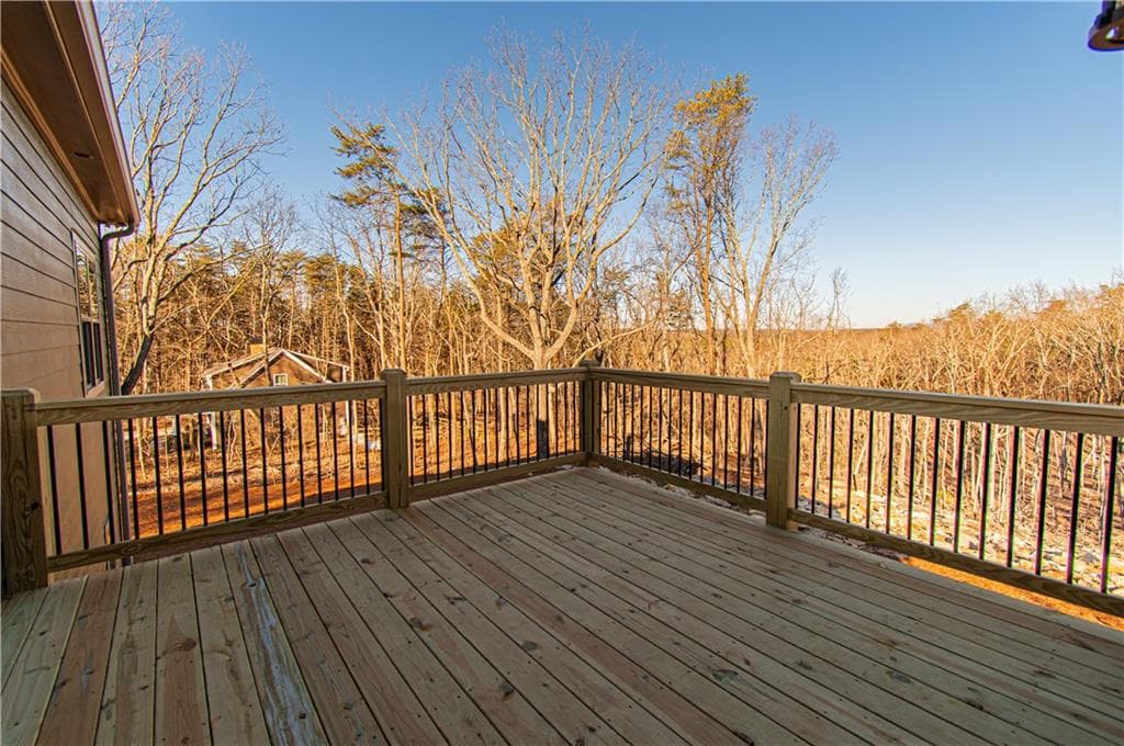 4 bedroom, 3 bathroom, 2,294 sq ft single family residence for sale at 386 Mulberry Circle, Jasper, GA 30143 — photo 3
