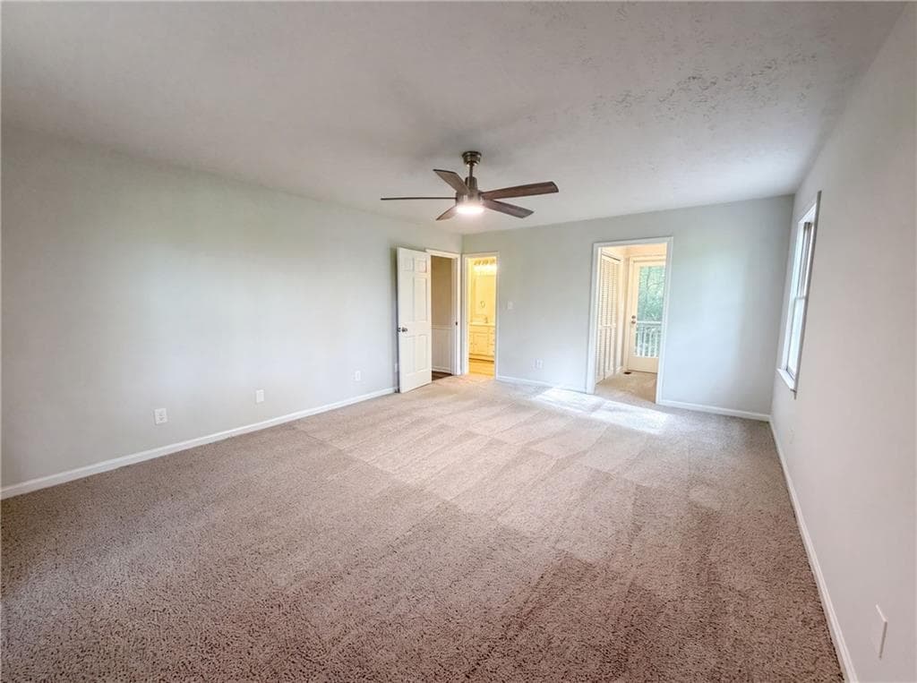 3 bedroom, 3 bathroom, 3,033 sq ft single family residence under contract at 3005 Country Walk Drive, Powder Springs, GA 30127 — photo 4