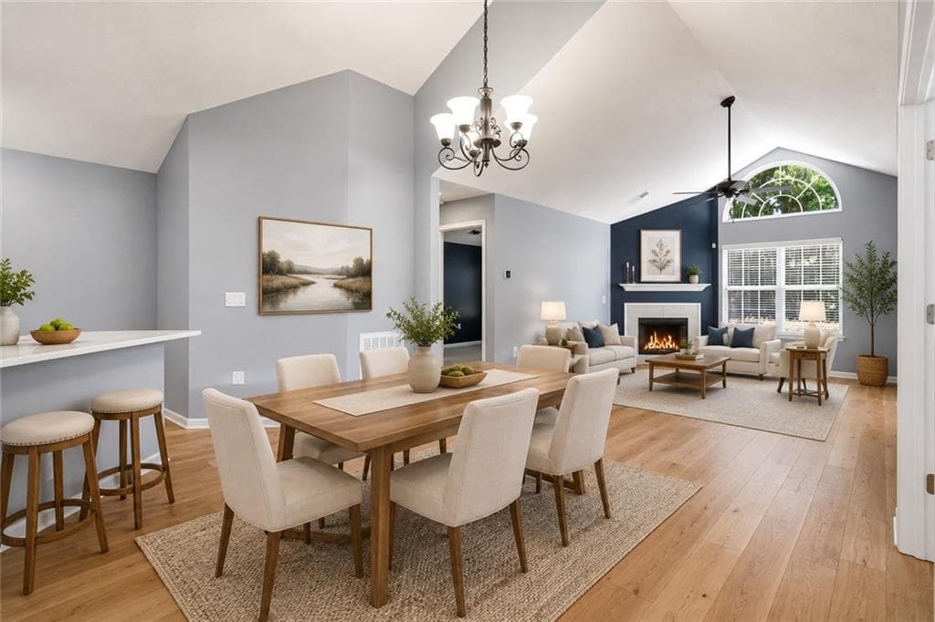 3 bedroom, 2 bathroom, 1,735 sq ft condominium for sale at 3085 Oakside Circle, Alpharetta, GA 30004 — photo 2