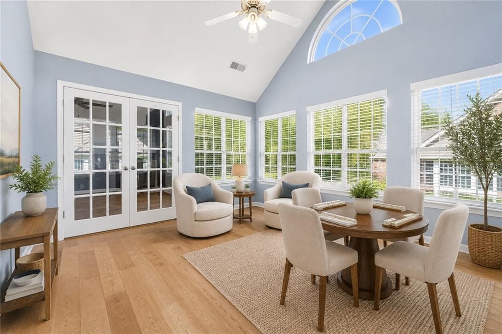 3 bedroom, 2 bathroom, 1,735 sq ft condominium for sale at 3085 Oakside Circle, Alpharetta, GA 30004 — photo 4