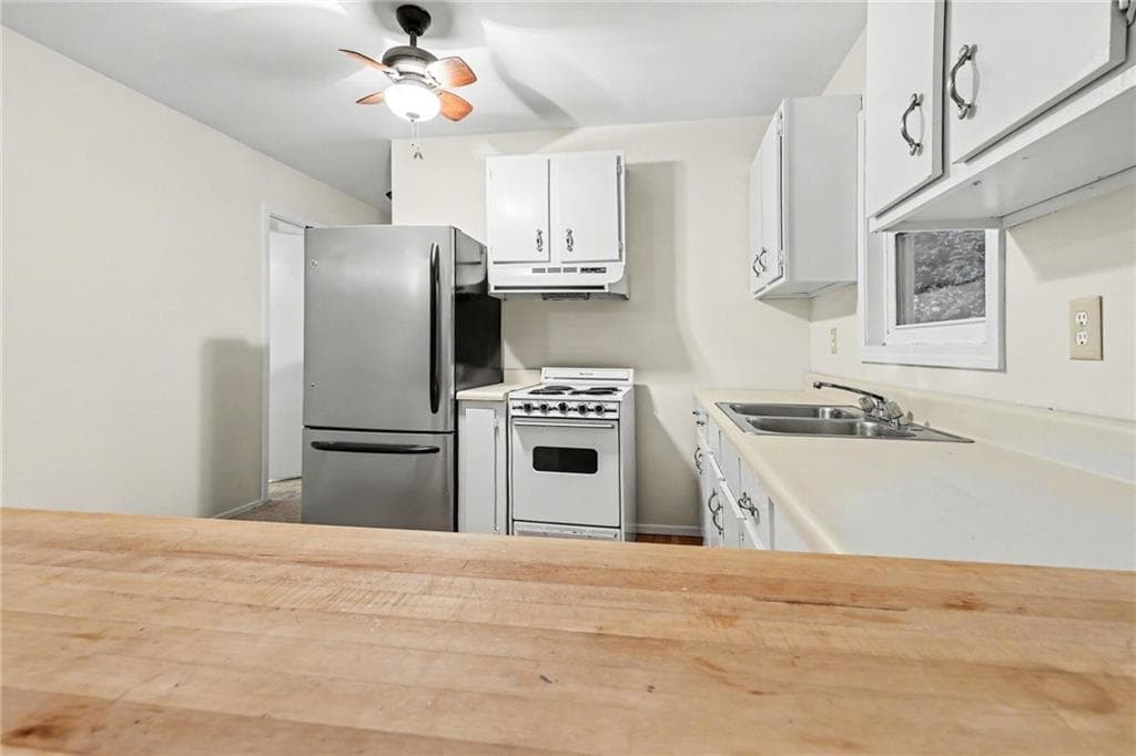 3 bedroom, 2 bathroom, 1,920 sq ft single family residence for sale at 784 Beaver Lake Drive, Ellijay, GA 30540 — photo 8