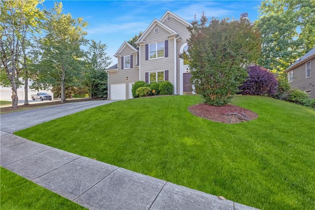 4 bedroom, 3 bathroom, 2,376 sq ft single family residence for sale at 4310 canterbury walk Drive, Duluth, GA 30097 — photo 3