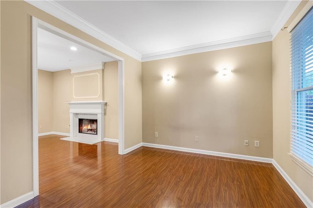 4 bedroom, 3 bathroom, 2,376 sq ft single family residence for sale at 4310 canterbury walk Drive, Duluth, GA 30097 — photo 7