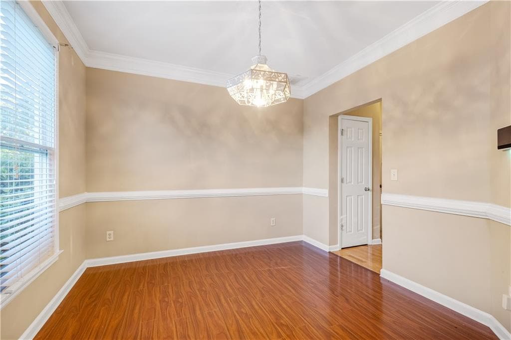 4 bedroom, 3 bathroom, 2,376 sq ft single family residence for sale at 4310 canterbury walk Drive, Duluth, GA 30097 — photo 8
