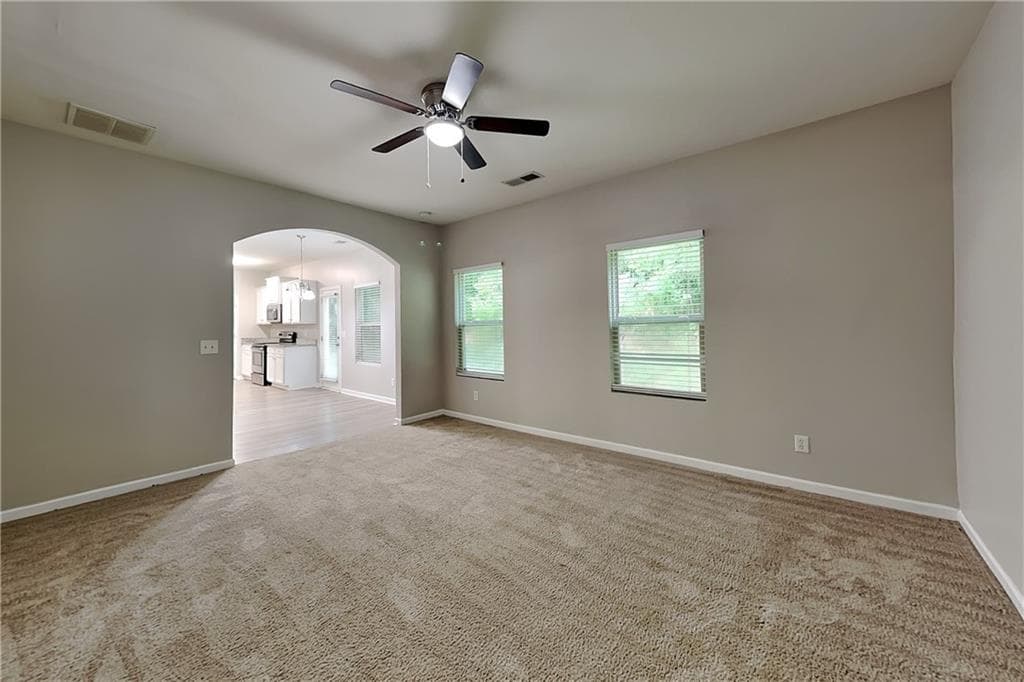 5 bedroom, 3 bathroom, 2,492 sq ft single family residence for rent at 119 Spring Forrest Lane, Dallas, GA 30157 for $2,200 a month — photo 3