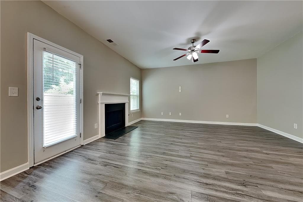 4 bedroom, 3 bathroom, 2,850 sq ft single family residence for rent at 3947 Rosebud Park Drive, Snellville, GA 30039 for $2,475 a month — photo 3