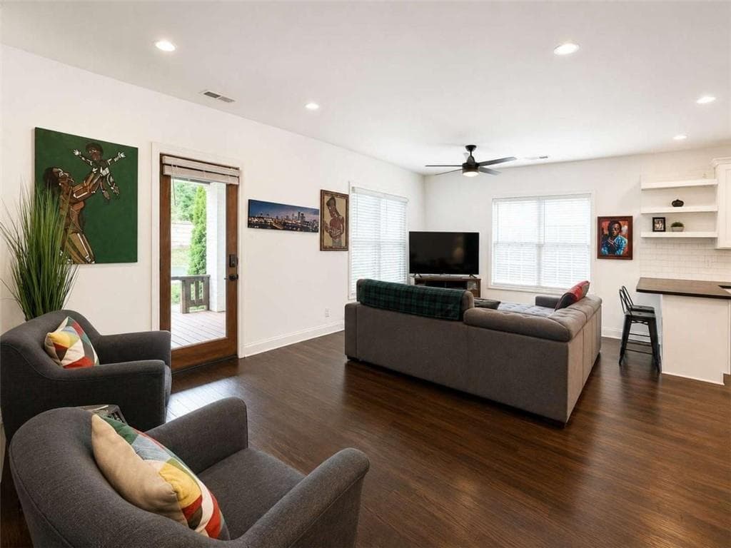 3 bedroom, 2 bathroom, 1,509 sq ft single family residence for rent at 906 Westmont Road, Atlanta, GA 30311 for $2,500 a month — photo 6