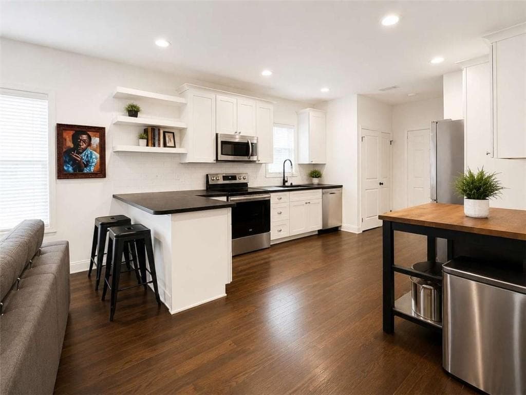 3 bedroom, 2 bathroom, 1,509 sq ft single family residence for rent at 906 Westmont Road, Atlanta, GA 30311 for $2,500 a month — photo 10