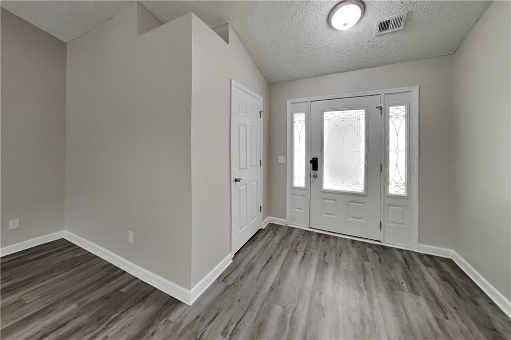 3 bedroom, 2 bathroom, 1,523 sq ft single family residence for rent at 2671 Marleigh Farm Road, Kennesaw, GA 30152 for $2,100 a month — photo 3