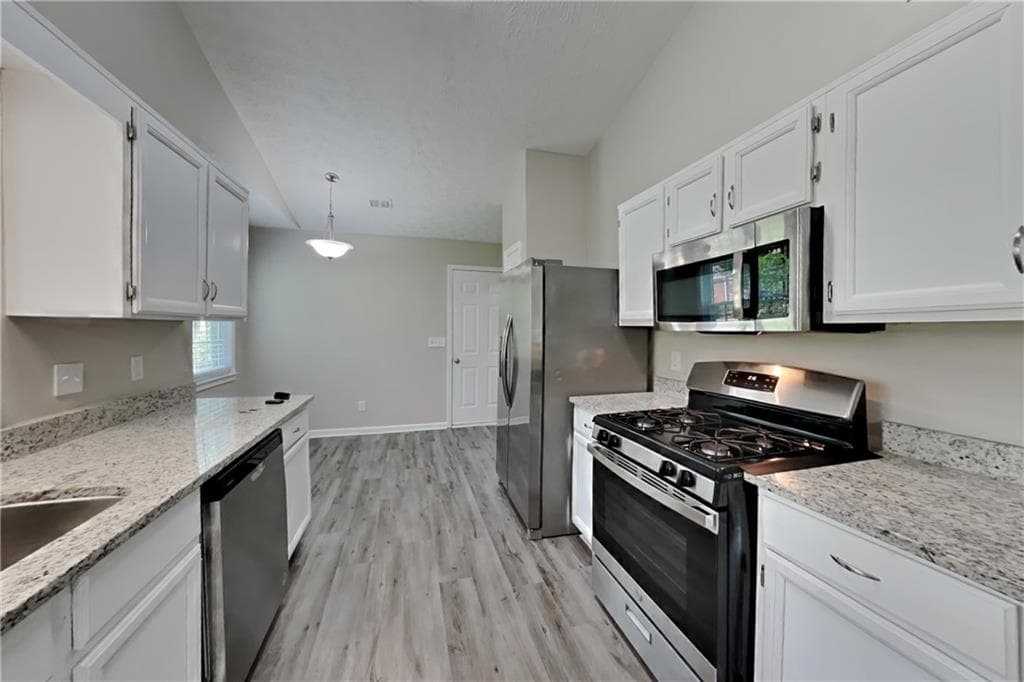 3 bedroom, 2 bathroom, 1,523 sq ft single family residence for rent at 2671 Marleigh Farm Road, Kennesaw, GA 30152 for $2,100 a month — photo 4