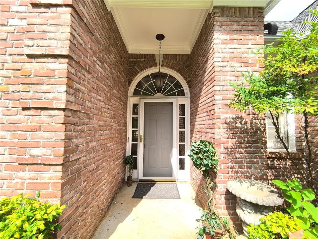 4 bedroom, 3 bathroom, 3,401 sq ft single family residence for rent at 4009 Treemont Lane, Suwanee, GA 30024 for $2,800 a month — photo 3