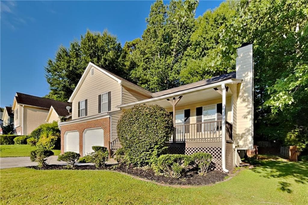 3 bedroom, 2 bathroom, 1,552 sq ft single family residence for rent at 1732 English Ivey Lane, Kennesaw, GA 30144 for $2,175 a month — photo 1 of 21