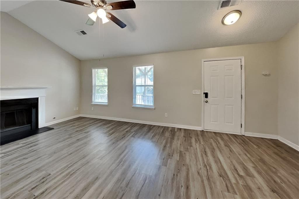 3 bedroom, 2 bathroom, 1,552 sq ft single family residence for rent at 1732 English Ivey Lane, Kennesaw, GA 30144 for $2,175 a month — photo 2