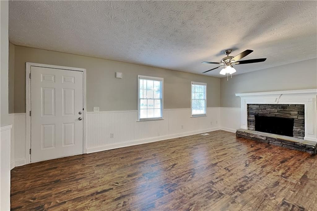 3 bedroom, 2 bathroom, 1,200 sq ft single family residence for rent at 604 Dillon Drive, Douglasville, GA 30134 for $1,675 a month — photo 3