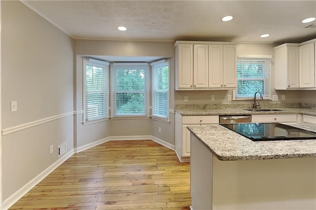 4 bedroom, 3 bathroom, 2,060 sq ft single family residence for rent at 115 Spring Ridge Court, Roswell, GA 30076 for $2,775 a month — photo 7