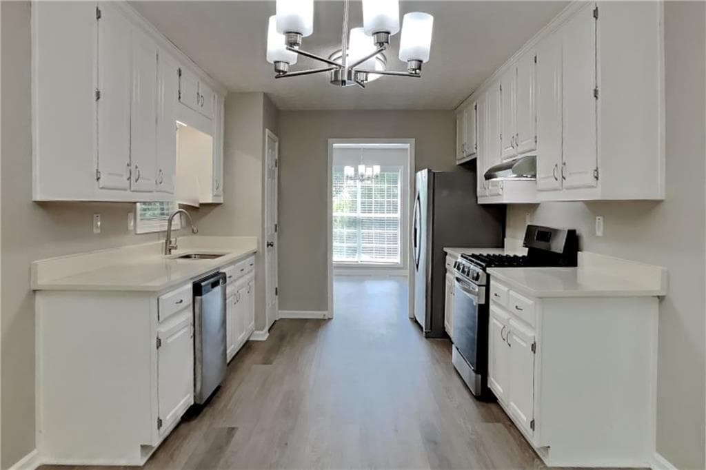 4 bedroom, 3 bathroom, 2,036 sq ft single family residence for rent at 5660 Windswept Trace, Sugar Hill, GA 30518 for $2,275 a month — photo 4