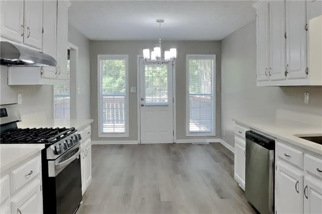 4 bedroom, 3 bathroom, 2,036 sq ft single family residence for rent at 5660 Windswept Trace, Sugar Hill, GA 30518 for $2,275 a month — photo 5