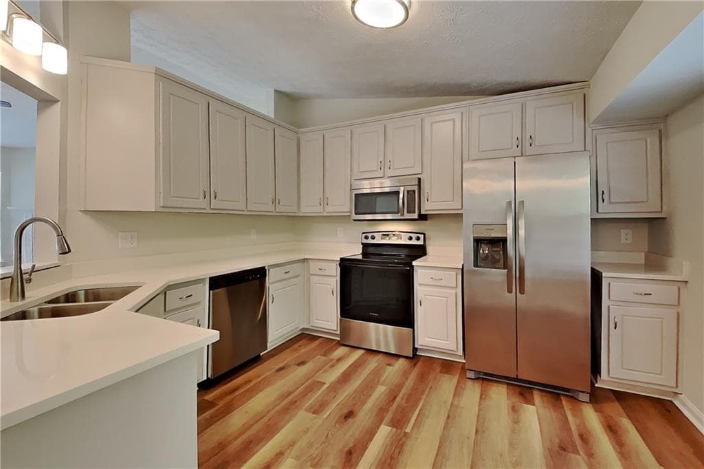 4 bedroom, 3 bathroom, 2,232 sq ft single family residence for rent at 1020 Sycamore Summit, Sugar Hill, GA 30518 for $2,250 a month — photo 4
