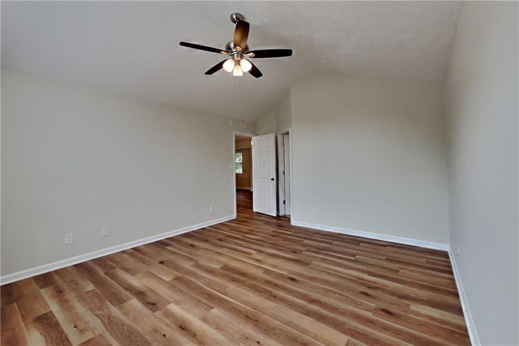 4 bedroom, 3 bathroom, 2,232 sq ft single family residence for rent at 1020 Sycamore Summit, Sugar Hill, GA 30518 for $2,250 a month — photo 7