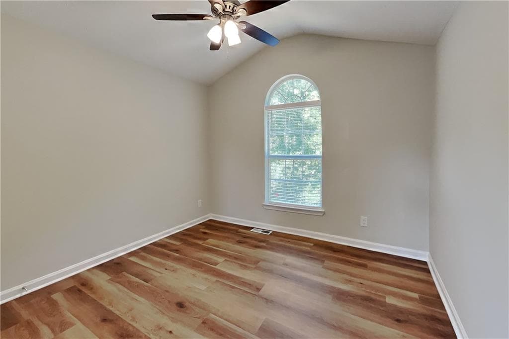 4 bedroom, 3 bathroom, 2,232 sq ft single family residence for rent at 1020 Sycamore Summit, Sugar Hill, GA 30518 for $2,250 a month — photo 10
