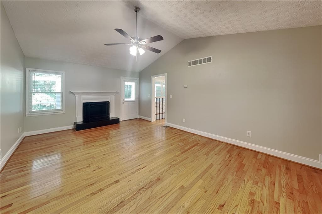 3 bedroom, 2 bathroom, 1,324 sq ft single family residence for rent at 804 Oak Trace, Woodstock, GA 30189 for $1,975 a month — photo 2