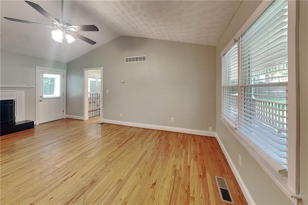 3 bedroom, 2 bathroom, 1,324 sq ft single family residence for rent at 804 Oak Trace, Woodstock, GA 30189 for $1,975 a month — photo 3