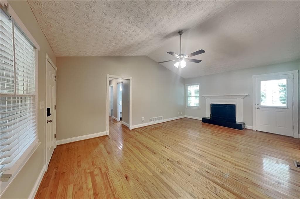 3 bedroom, 2 bathroom, 1,324 sq ft single family residence for rent at 804 Oak Trace, Woodstock, GA 30189 for $1,975 a month — photo 4