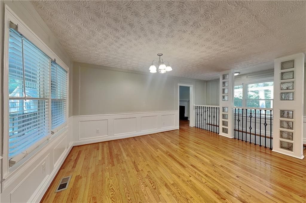 3 bedroom, 2 bathroom, 1,324 sq ft single family residence for rent at 804 Oak Trace, Woodstock, GA 30189 for $1,975 a month — photo 6