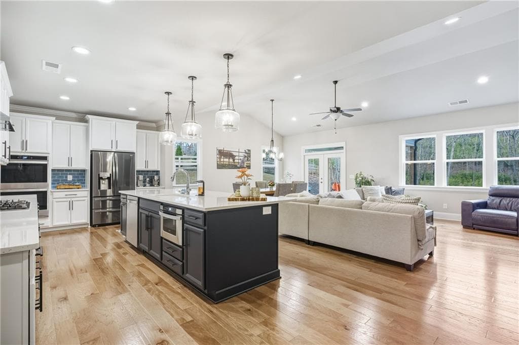 6 bedroom, 4 bathroom, 4,165 sq ft single family residence under contract at 265 Fountain Oak Way, Canton, GA 30114 — photo 8