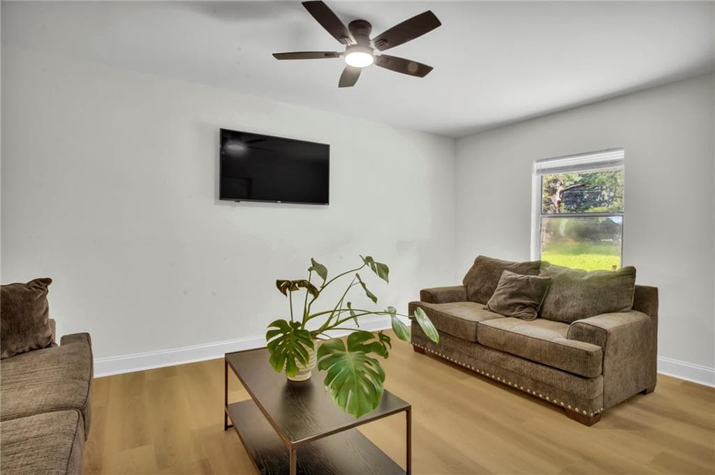3 bedroom, 2 bathroom, 1,350 sq ft single family residence for sale at 2461 Bouldercliff Way, Atlanta, GA 30316 — photo 5