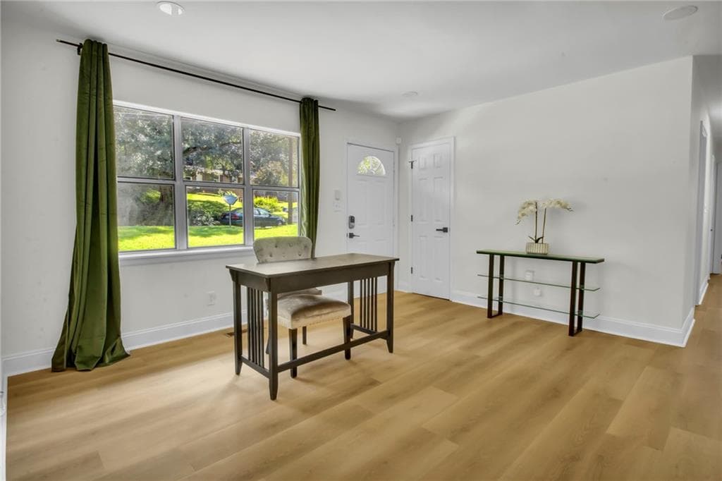 3 bedroom, 2 bathroom, 1,350 sq ft single family residence for sale at 2461 Bouldercliff Way, Atlanta, GA 30316 — photo 8