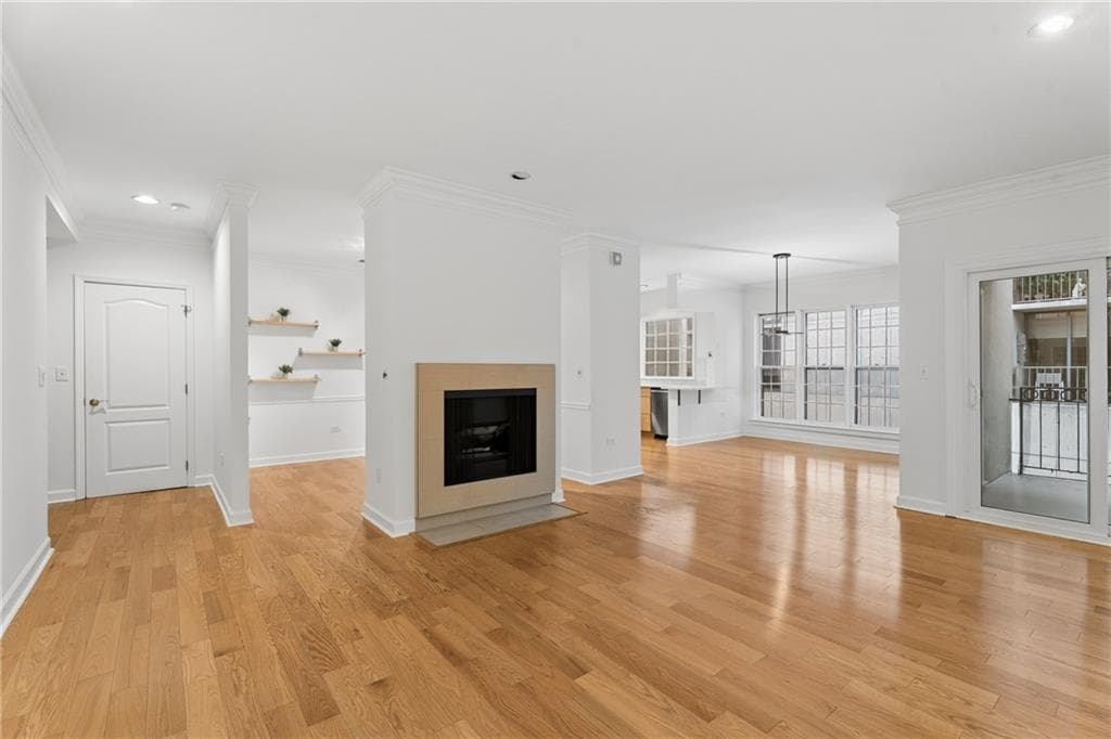 2 bedroom, 2 bathroom, 1,225 sq ft condominium for sale at 175 15th Street 409, Atlanta, GA 30309 — photo 2