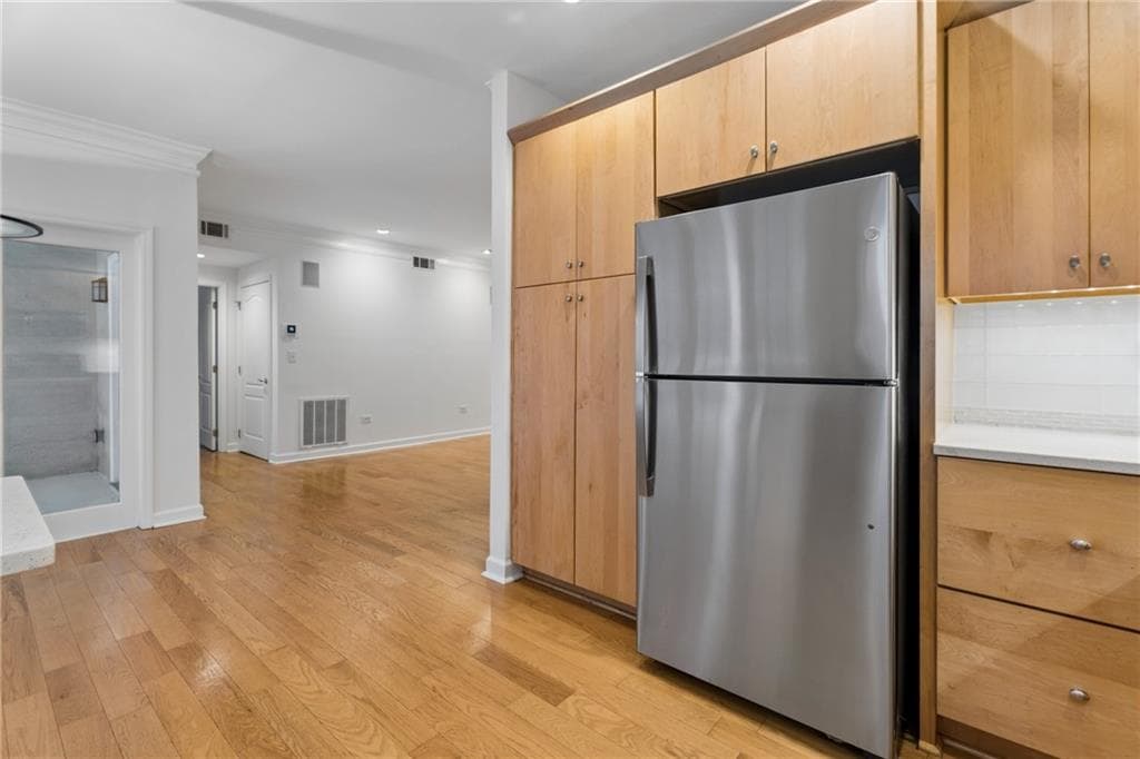 2 bedroom, 2 bathroom, 1,225 sq ft condominium for sale at 175 15th Street 409, Atlanta, GA 30309 — photo 8
