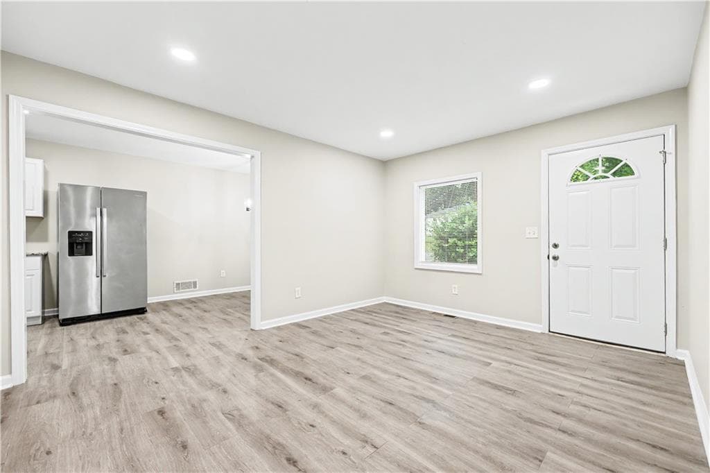 3 bedroom, 2 bathroom, 1,032 sq ft single family residence for sale at 2823 Marco Drive, Atlanta, GA 30318 — photo 4
