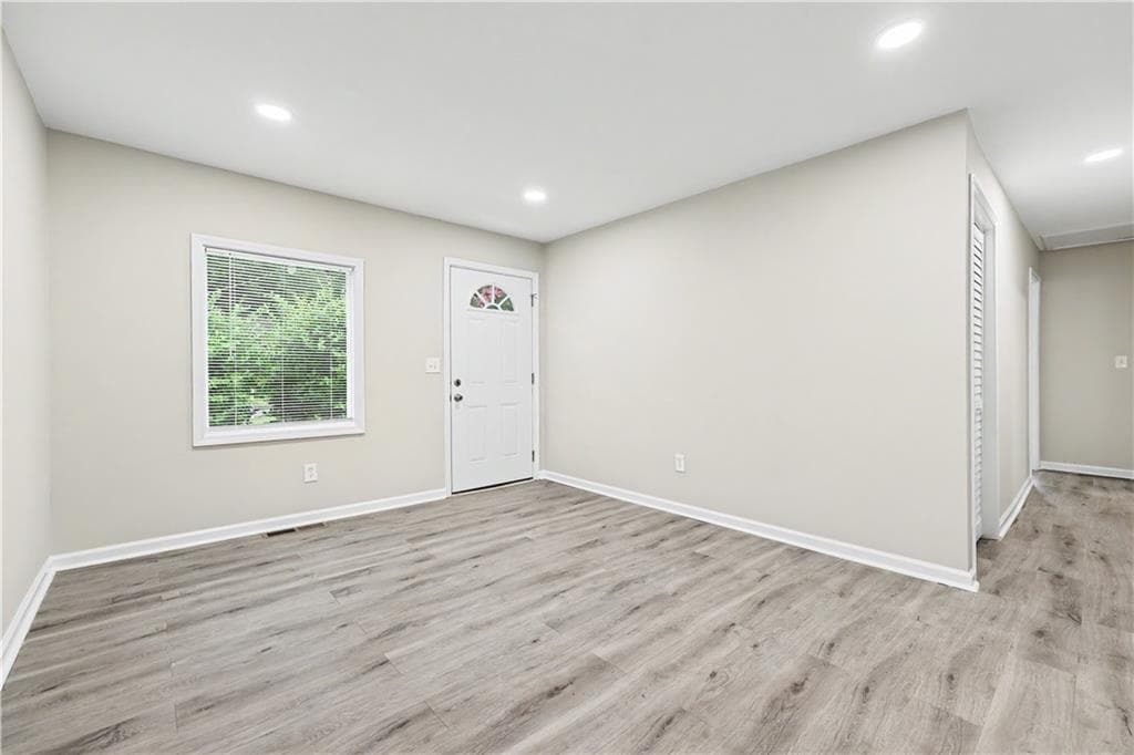 3 bedroom, 2 bathroom, 1,032 sq ft single family residence for sale at 2823 Marco Drive, Atlanta, GA 30318 — photo 5