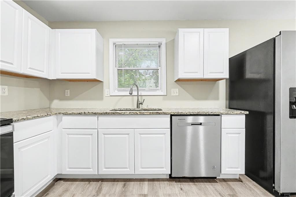 3 bedroom, 2 bathroom, 1,032 sq ft single family residence for sale at 2823 Marco Drive, Atlanta, GA 30318 — photo 7