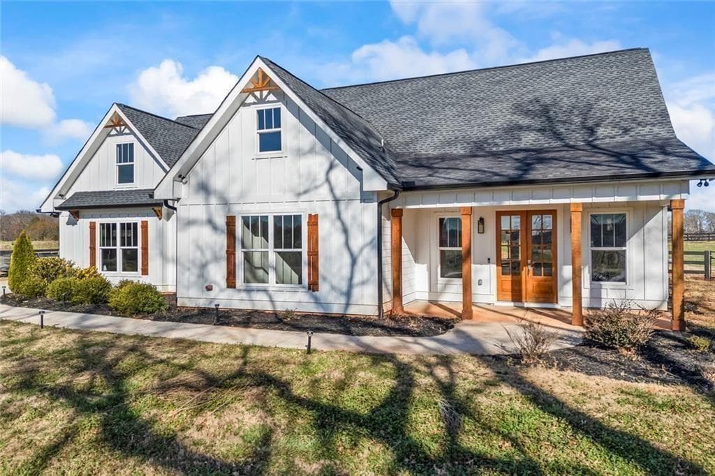 4 bedroom, 4 bathroom, 3,530 sq ft single family residence for sale at 7588 Highway 98 W Road, Commerce, GA 30530 — photo 3