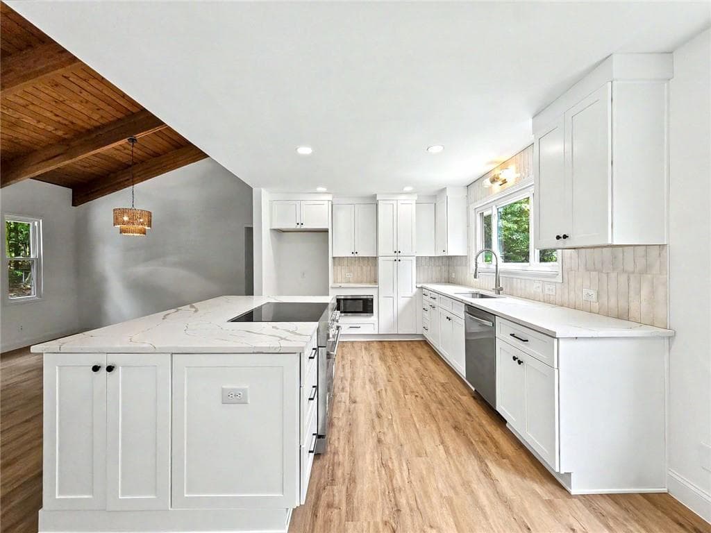 3 bedroom, 2 bathroom, 2,480 sq ft single family residence for sale at 3447 Dry Creek Road, Marietta, GA 30062 — photo 9