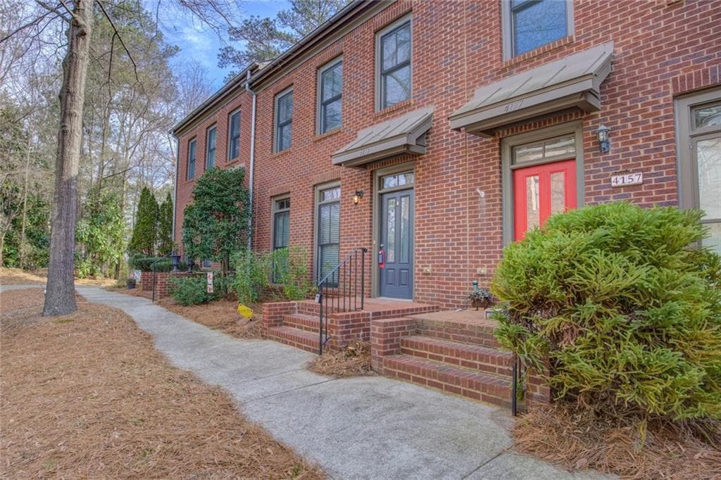 2 bedroom, 3 bathroom, 1,516 sq ft townhouse for sale at 4153 Raphael Street, Covington, GA 30014 — photo 2
