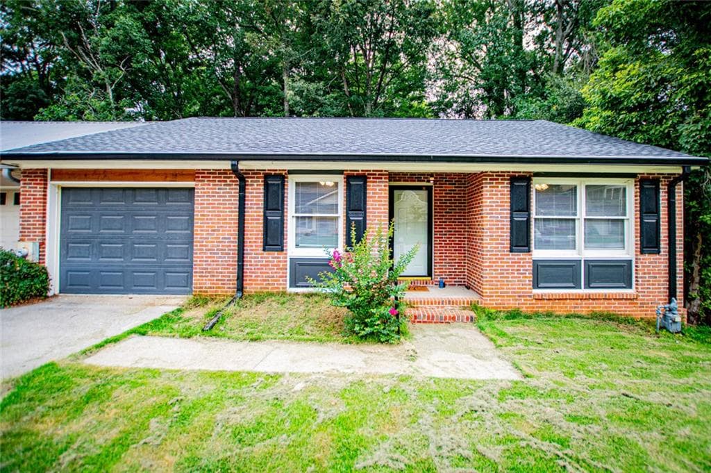 2 bedroom, 2 bathroom, 2,312 sq ft home for sale at 151 Wrenwood Lane, Carrollton, GA