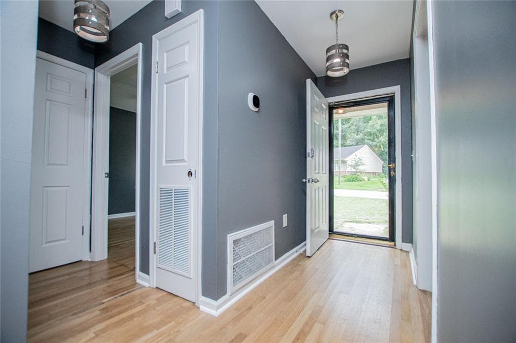 2 bedroom, 2 bathroom, 2,312 sq ft townhouse for sale at 151 Wrenwood Lane, Carrollton, GA 30117 — photo 5
