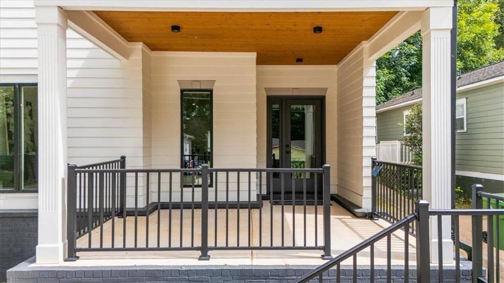 3 bedroom, 4 bathroom, 2,406 sq ft single family residence under contract at 178 Haygood Avenue, Atlanta, GA 30315 — photo 2