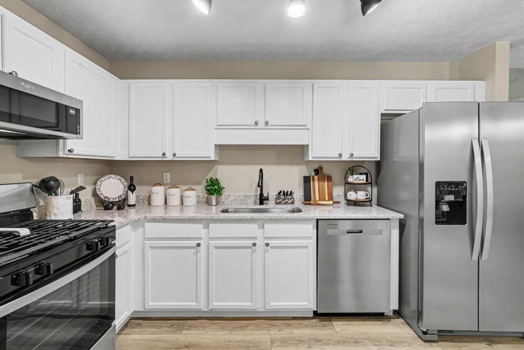 3 bedroom, 2 bathroom, 1,259 sq ft single family residence under contract at 219 SENATOR Road, Douglasville, GA 30134 — photo 6