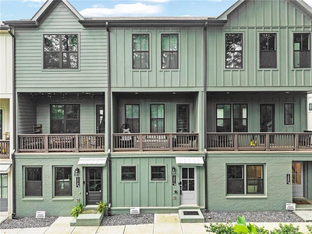 2 bedroom, 2 bathroom, 1,104 sq ft townhouse for rent at 1321 Breezy Street, Atlanta, GA 30315 for $2,700 a month — photo 1 of 36